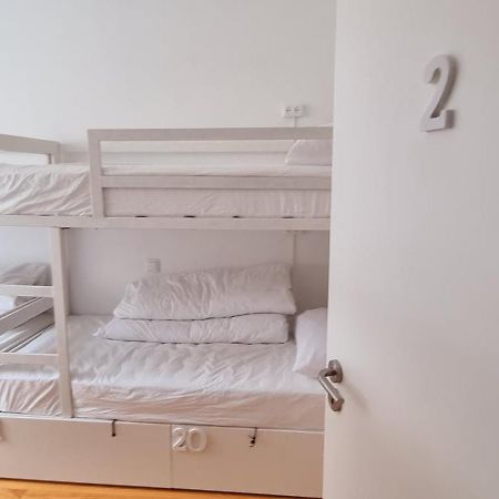 Owls Hostel Ribeiro Порто Екстериор снимка