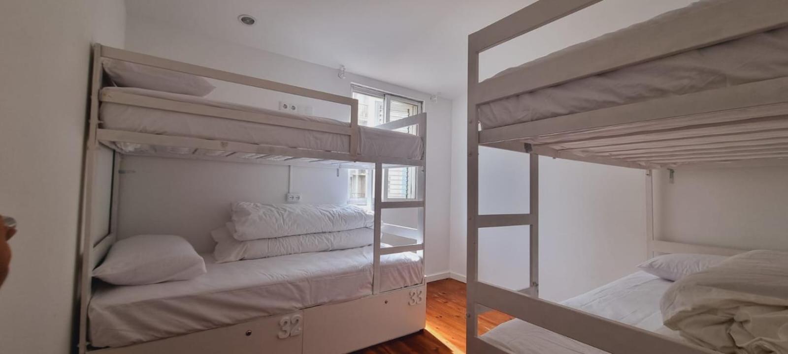 Owls Hostel Ribeiro Порто Екстериор снимка