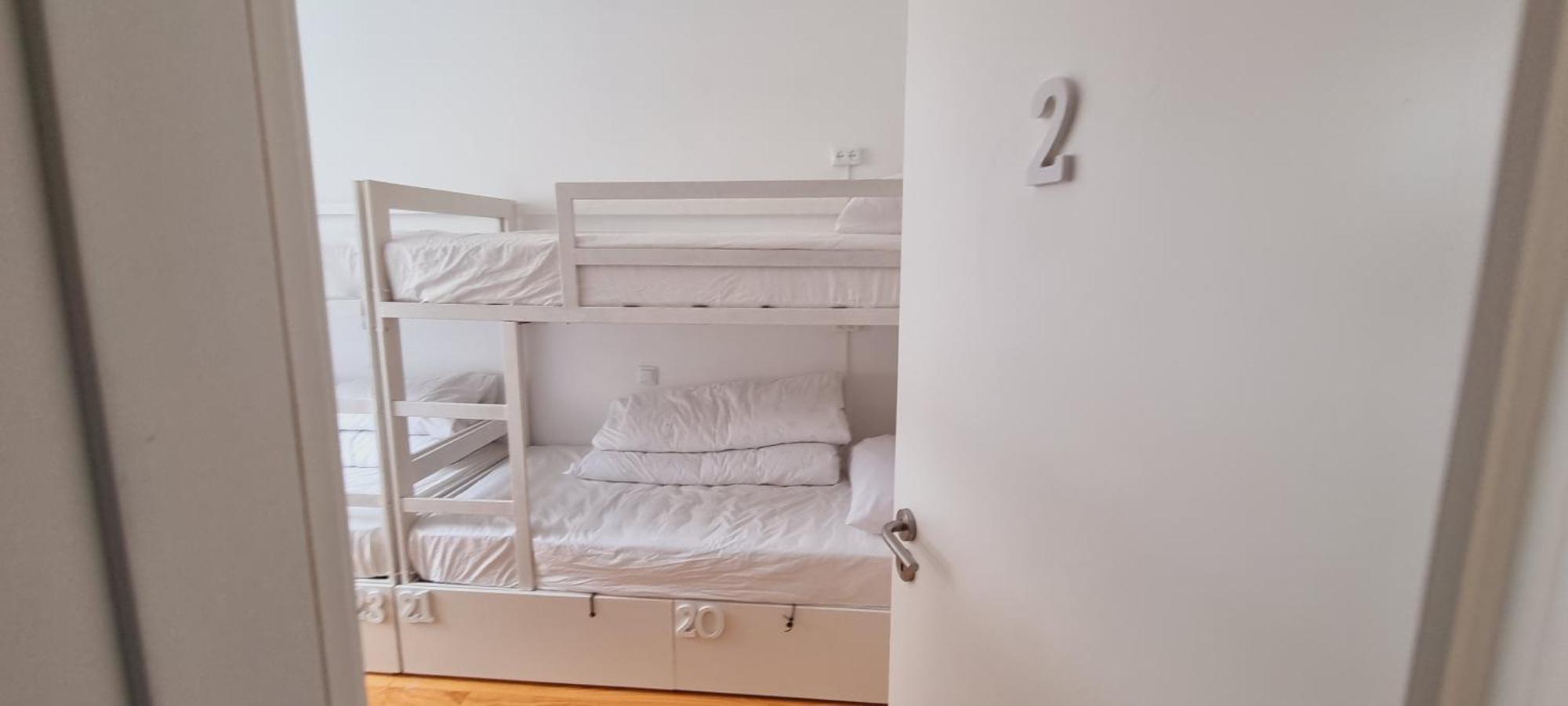 Owls Hostel Ribeiro Порто Екстериор снимка